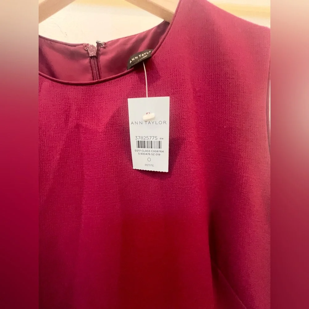 NWT Ann Taylor Doubleweave Peplum Wine Plum Sheath Dress 0 Petite - Picture 6 of 13